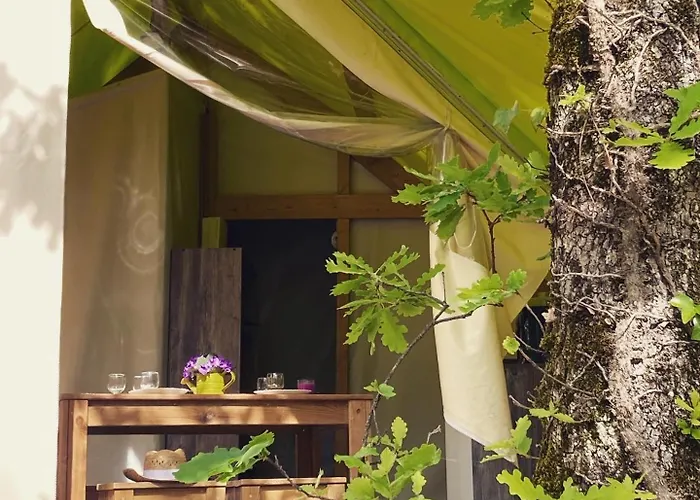 - Village Familial A Au Coeur Du Vignoble Lotois ホリデーパーク *