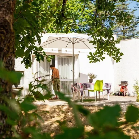 - Village Familial A Au Coeur Du Vignoble Lotois 假日公园 *