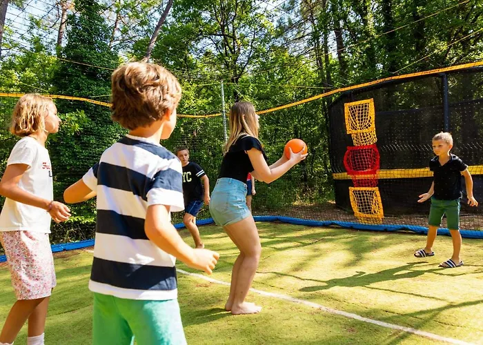 Parque de vacaciones - Village Familial A Au Coeur Du Vignoble Lotois
