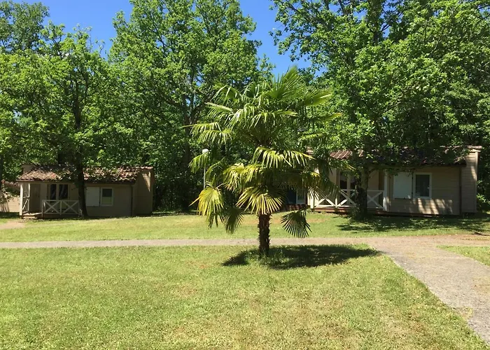 פארק נופש - Village Familial A Au Coeur Du Vignoble Lotois Prayssac