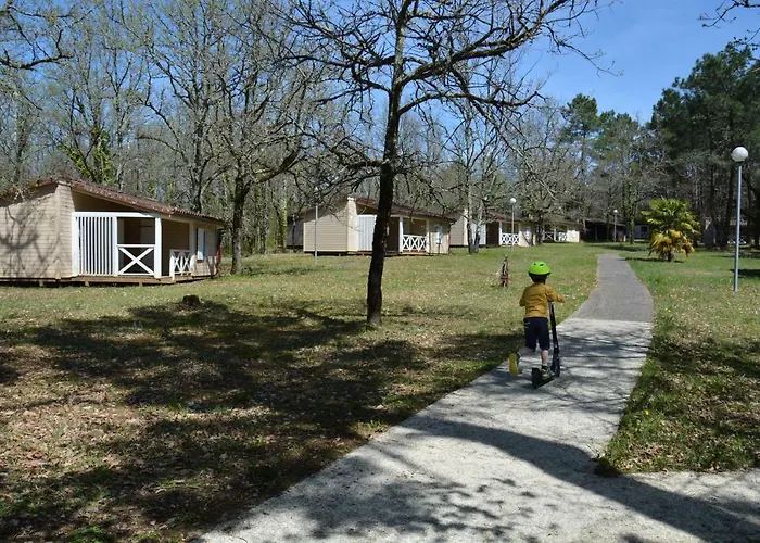 - Village Familial A Au Coeur Du Vignoble Lotois * Prayssac